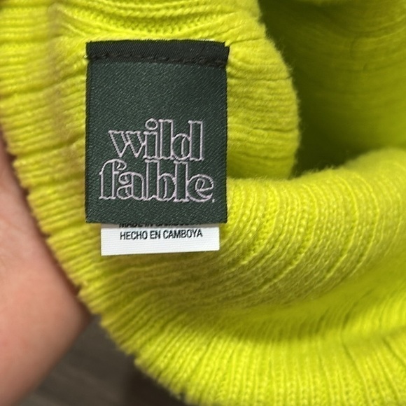 Wild Fable Neon Green Beanie - Picture 3 of 5